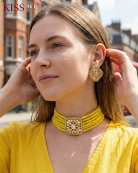 The Canary Glass & Pearl Choker Set