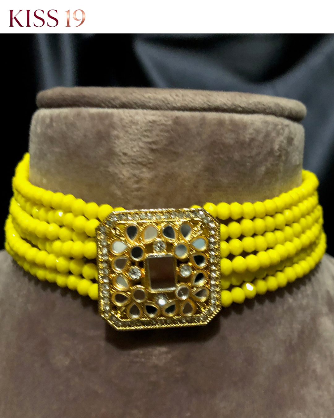 The Canary Glass & Pearl Choker Set